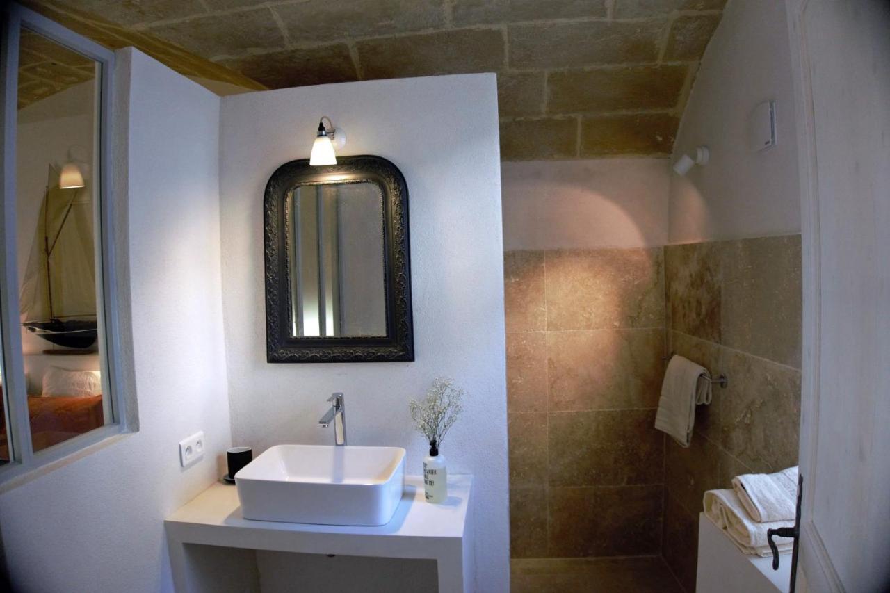 Les Canisses, Magnifique Appartement Avec Terrasse Au Coeur D'Uzès Buitenkant foto